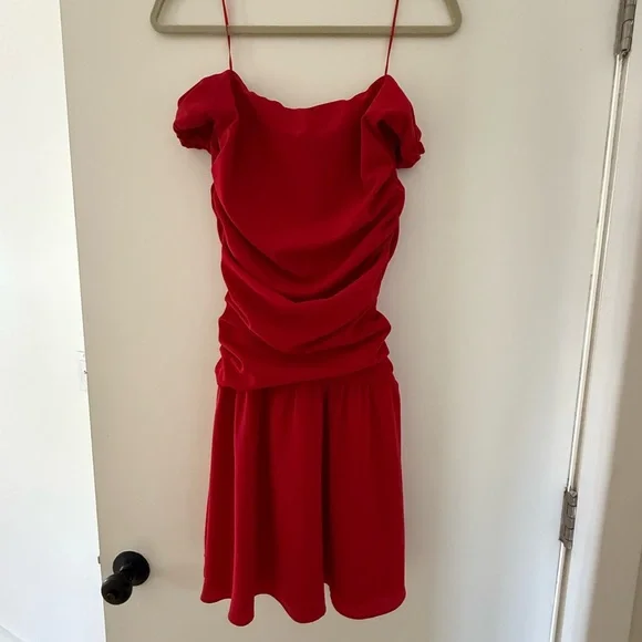 Abercrombie & Fitch Off-Shoulder Ruched Red Mini Dress - Picture 6 of 8